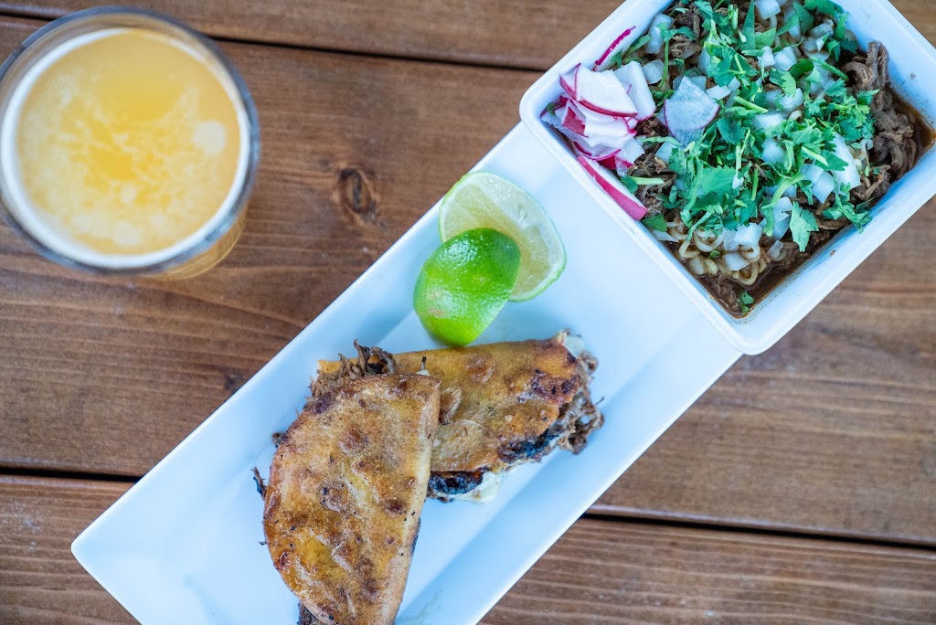 Los Traviesos | restaurant | 8144 Dyer St, El Paso, TX 79904, USA | 9153286352 OR +1 915-328-6352