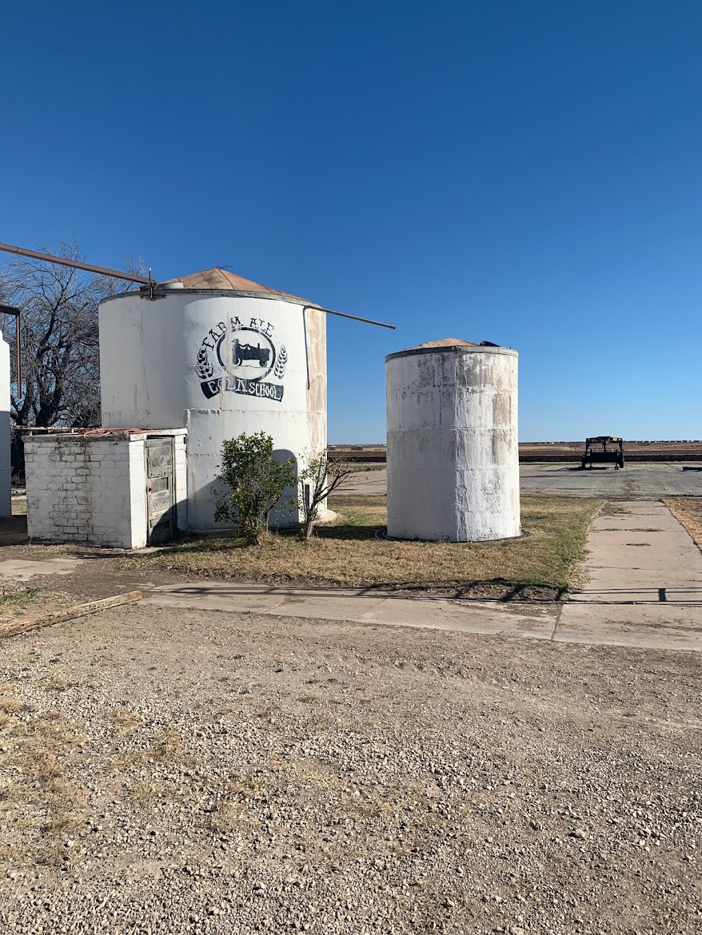 Farm Ale Brewing Co. | restaurant | 12137 FM381, Eola, TX 76937, USA | 8444693314 OR +1 844-469-3314