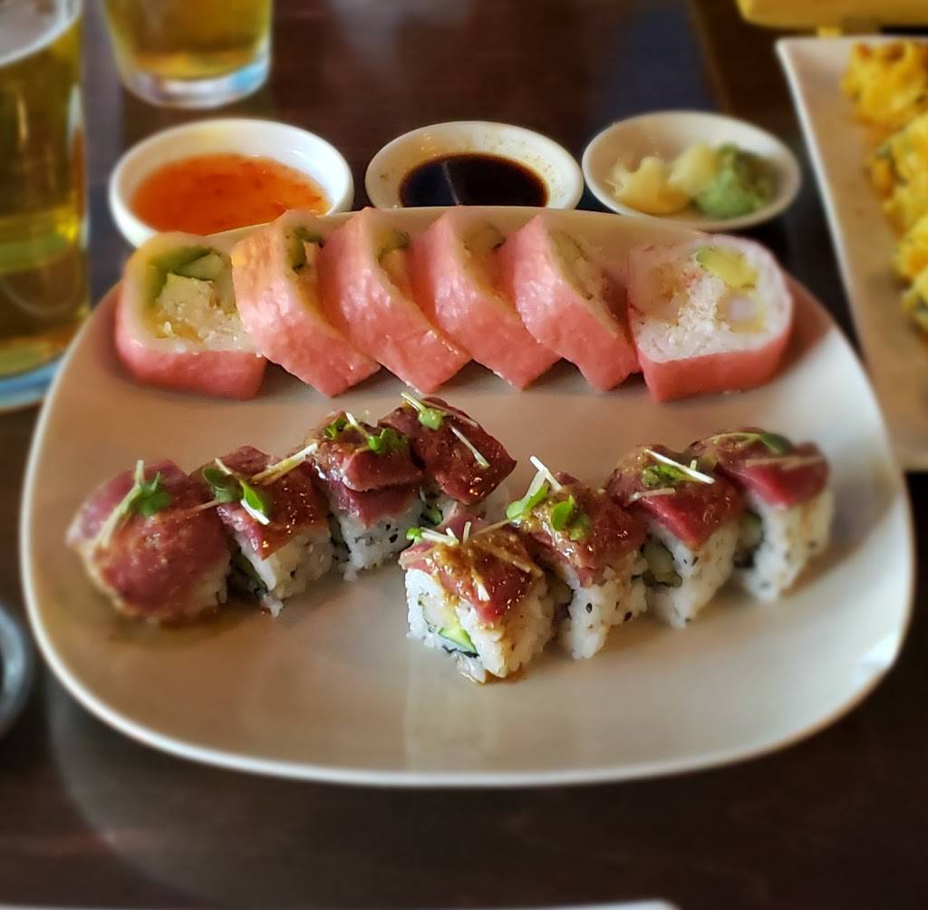 Wild Tunas | restaurant | 805 E Thunderbird Rd, Phoenix, AZ 85022, USA | 6029388862 OR +1 602-938-8862