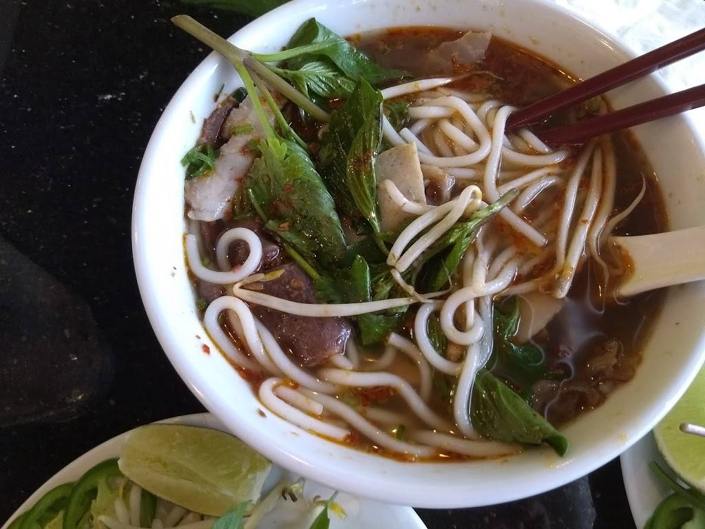 Mr. Pho | restaurant | 8156 S Tryon St, Charlotte, NC 28273, USA | 7049994392 OR +1 704-999-4392