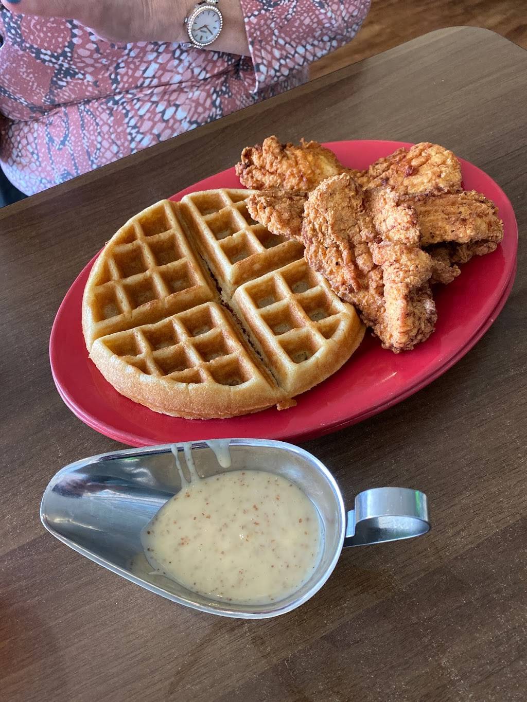 Lancasters | restaurant | 711 Washington Ave, Ocean Springs, MS 39564, USA | 2284474050 OR +1 228-447-4050