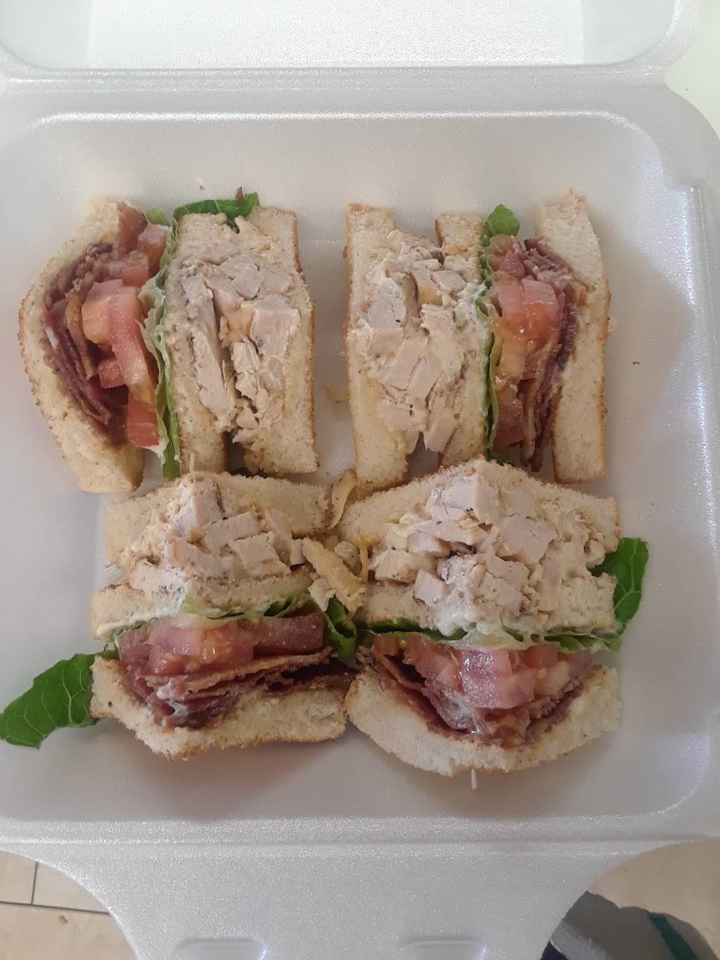 Casse Croute Chez Sylvie | restaurant | 3000 QC-148, Luskville, QC J0X 2G0, Canada | 8194551055 OR +1 819-455-1055