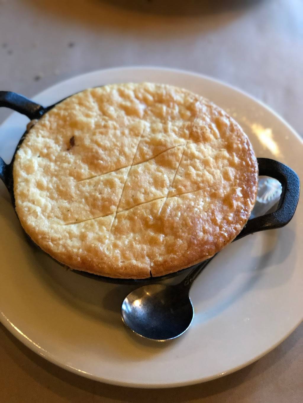 The Common Man | restaurant | 10 Pollard Rd, Lincoln, NH 03251, USA | 6037453463 OR +1 603-745-3463