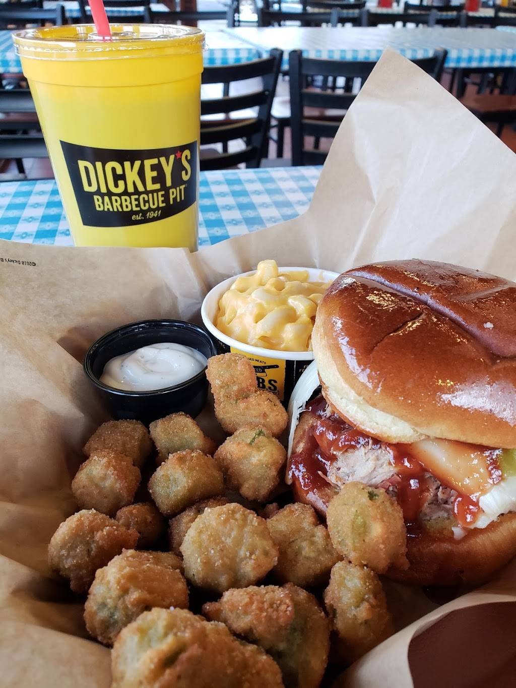Dickeys Barbecue Pit | restaurant | 2331 23rd Ave, Greeley, CO 80634, USA | 9703307005 OR +1 970-330-7005