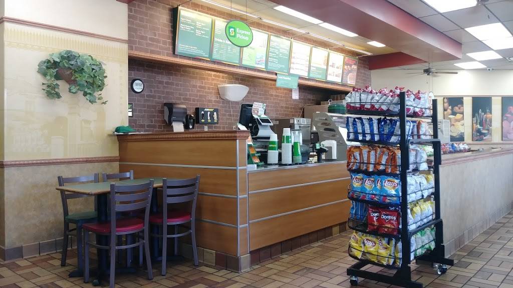 Subway Restaurants | restaurant | 2276 Griffin Rd, Lakeland, FL 33810, USA | 8638162866 OR +1 863-816-2866
