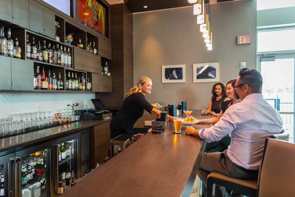 Icon Eatery & Bar | restaurant | 5450 Bollettieri Blvd, Bradenton, FL 34210, USA | 9412451900 OR +1 941-245-1900