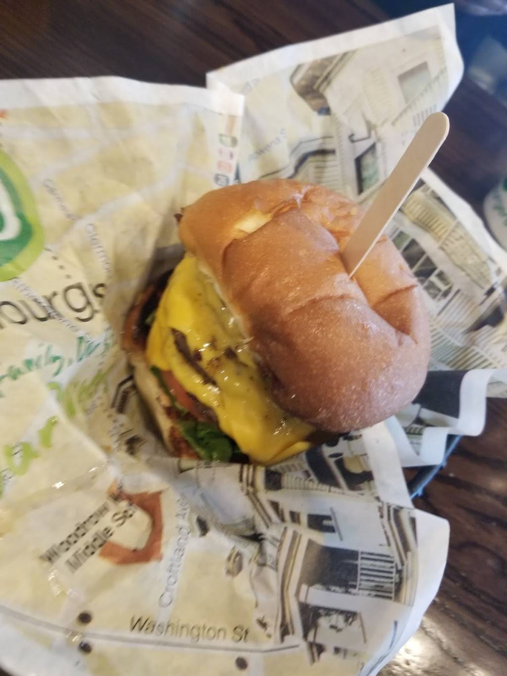 Wahlburgers | restaurant | 9 District Ave, Boston, MA 02125, USA | 6172825300 OR +1 617-282-5300