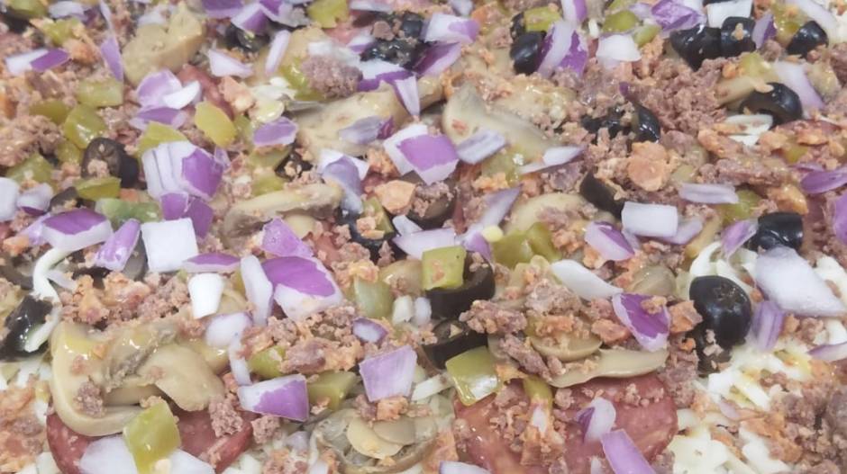 Mimis Pizza | restaurant | 28931 John R Rd, Madison Heights, MI 48071, USA | 2486774355 OR +1 248-677-4355