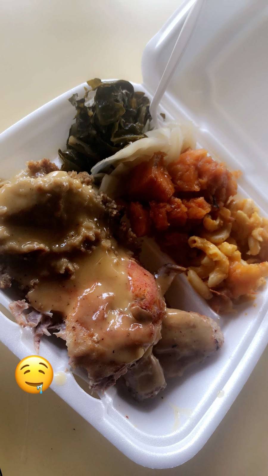 Ikes Barbecue | restaurant | 3200 Woodburn Ave, Cincinnati, OH 45207, USA | 5132210417 OR +1 513-221-0417