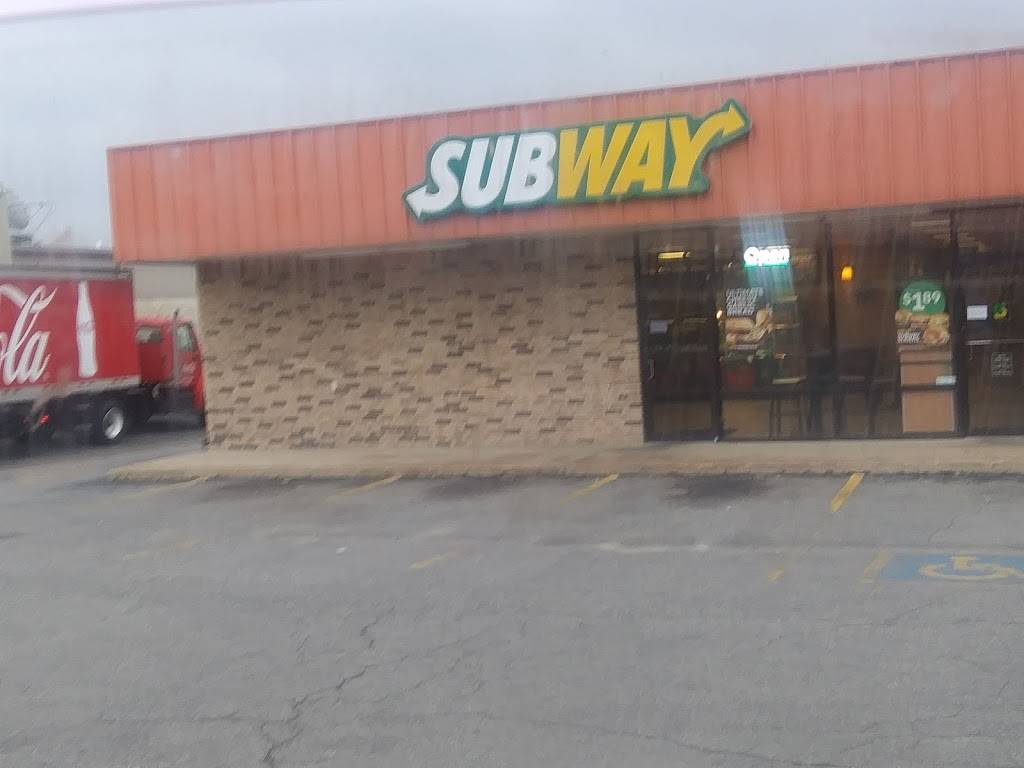 Subway | meal takeaway | 10 Allen Chapel Rd, Batesville, AR 72501, USA | 8702513636 OR +1 870-251-3636