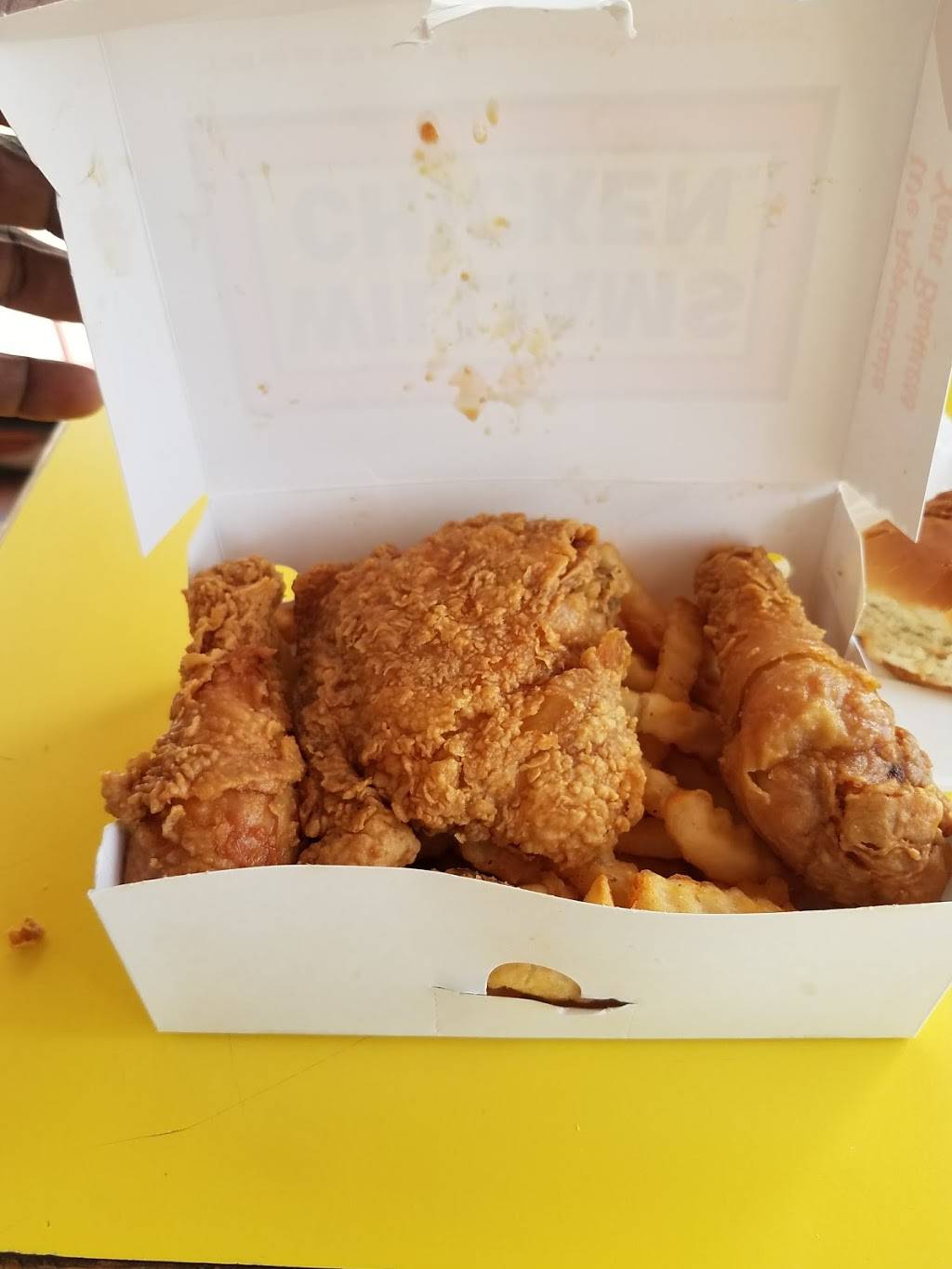 Williams Fried Chicken | restaurant | 3280 Fort Worth Ave, Dallas, TX 75211, USA | 2143309991 OR +1 214-330-9991