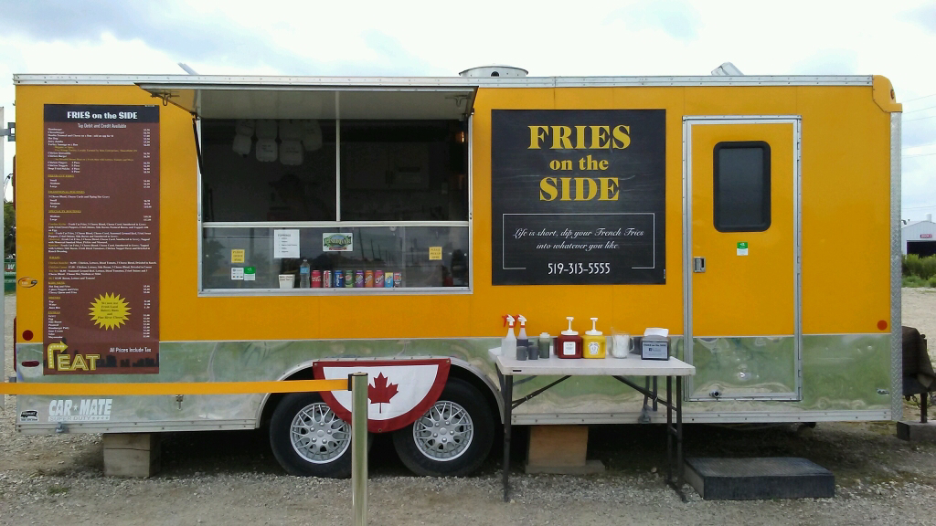 Fries on the Side | restaurant | 515 Main St N, Mount Forest, ON N0G 2L1, Canada | 5193135555 OR +1 519-313-5555