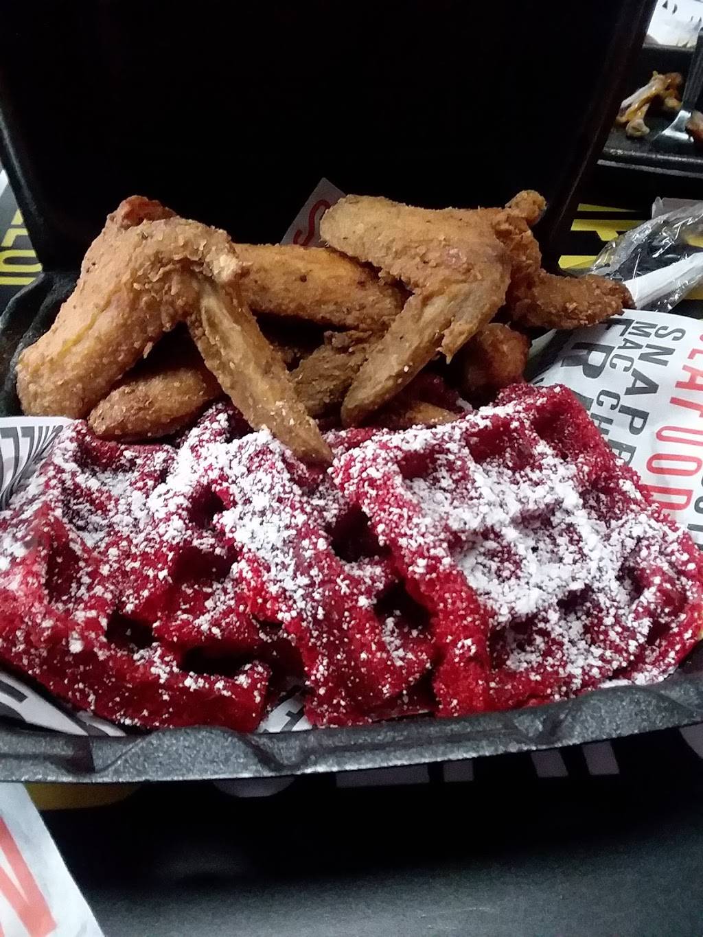 Finga Lickin Chicken | restaurant | 2662 N University Dr, Sunrise, FL 33322, USA | 9545304294 OR +1 954-530-4294