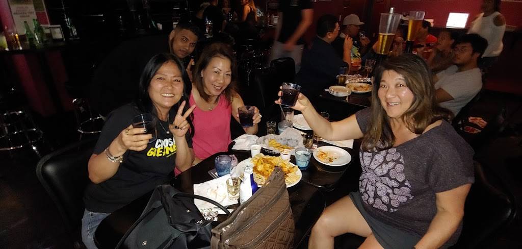 The Four4 Bar & Grill | restaurant | 45-1117 Kamehameha Hwy, Kaneohe, HI 96744, USA | 8088921289 OR +1 808-892-1289