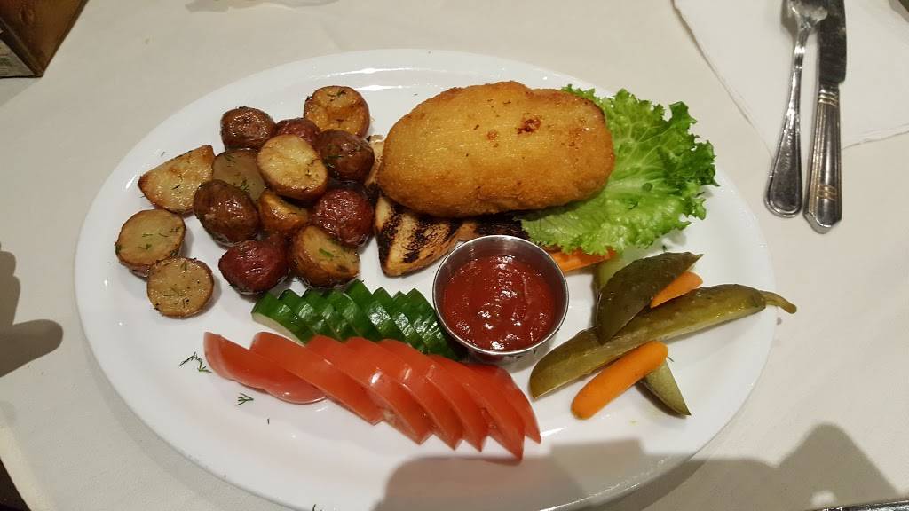 A Yiddishe Mame | restaurant | 1416 Centre St, Thornhill, ON L4J 8A1, Canada | 9055977709 OR +1 905-597-7709