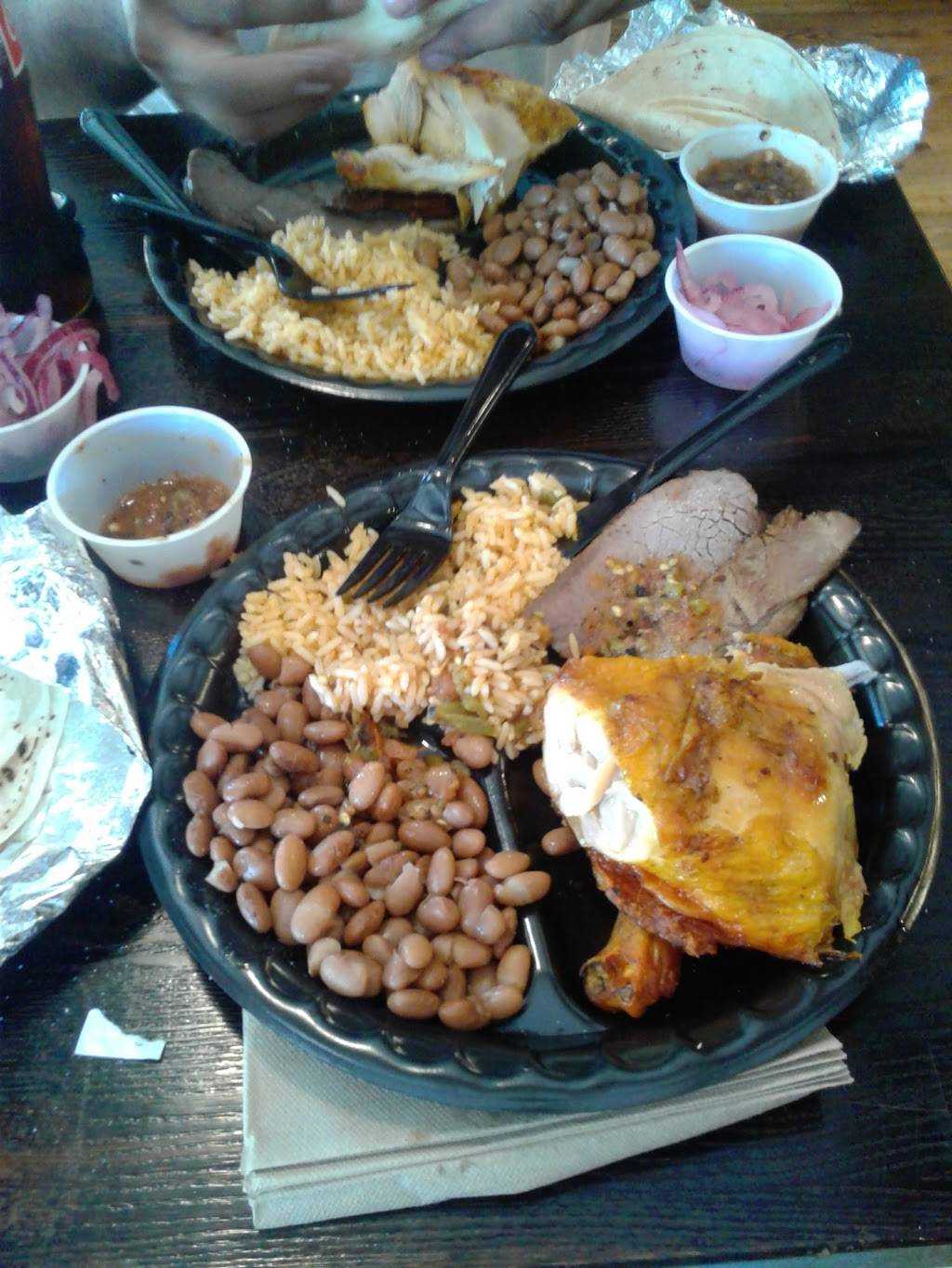 Santa Barbara Chicken Ranch | restaurant | 2304, 149 N Fairview Ave, Goleta, CA 93117, USA | 8056929200 OR +1 805-692-9200