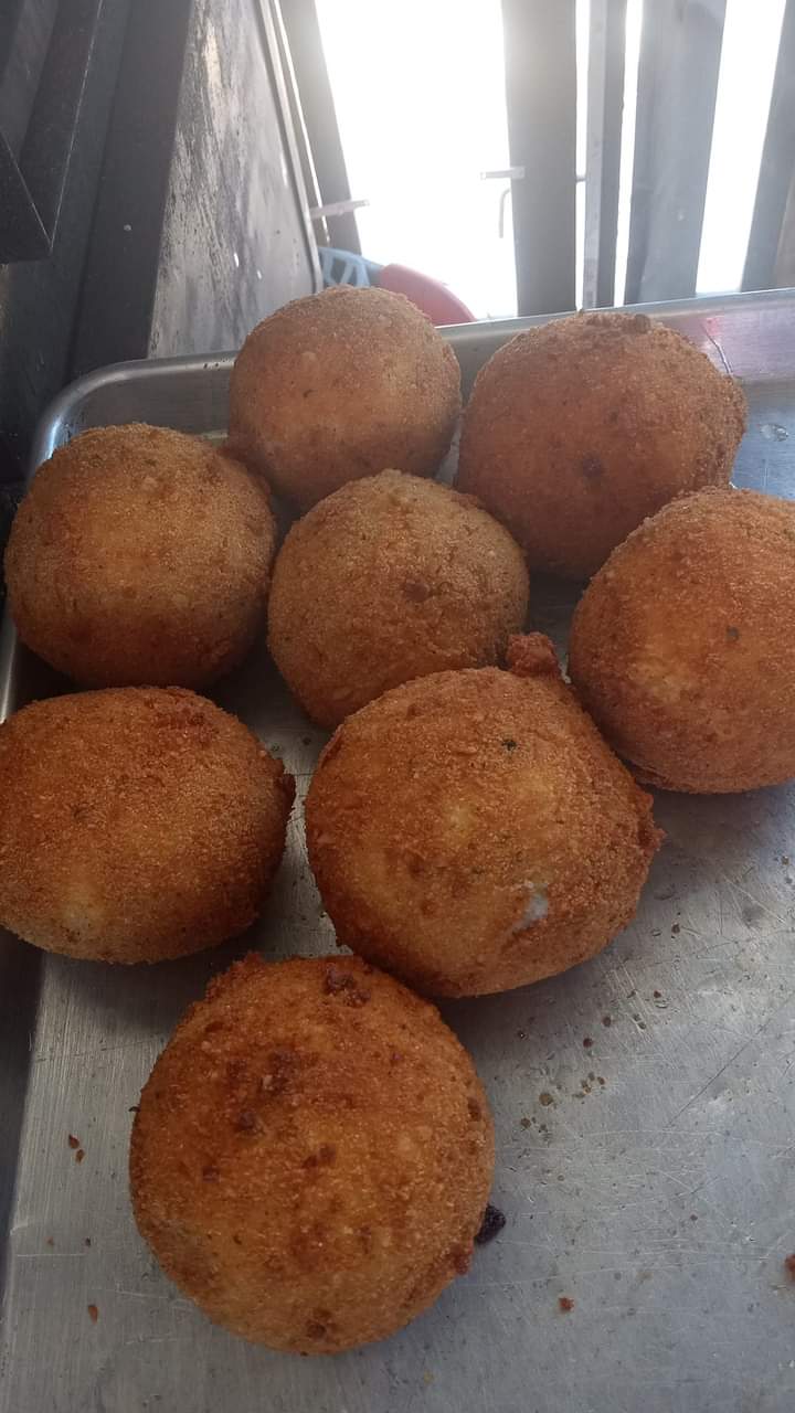 El maseton lechonera | restaurant | 1661 E St Louis St, Springfield, MO 65802, USA | 4172349479 OR +1 417-234-9479