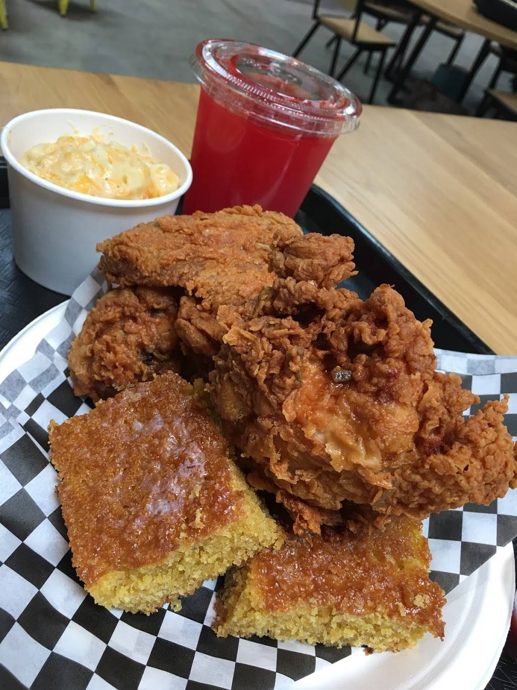 Minnie Bell’s Soul Movement | restaurant | Emeryville Public Market, 5959 Shellmound Suite, Emeryville, CA 94608, USA | 5108797199 OR +1 510-879-7199