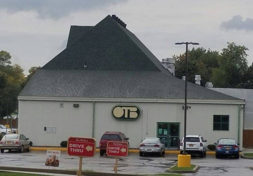 Champions Sports Bar & Grill | restaurant | 1042 Wehrle Dr, Buffalo, NY 14221, USA | 7164580786 OR +1 716-458-0786