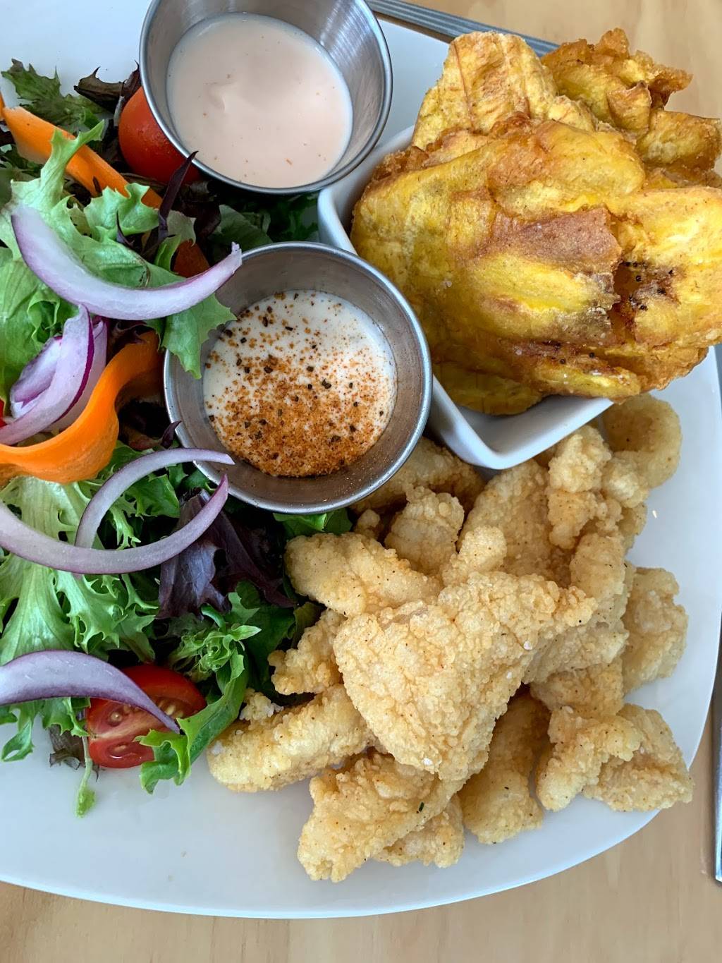 Cayo Azul Latin and Sea food | restaurant | 2079 E Osceola Pkwy, Kissimmee, FL 34743, USA | 4074837299 OR +1 407-483-7299