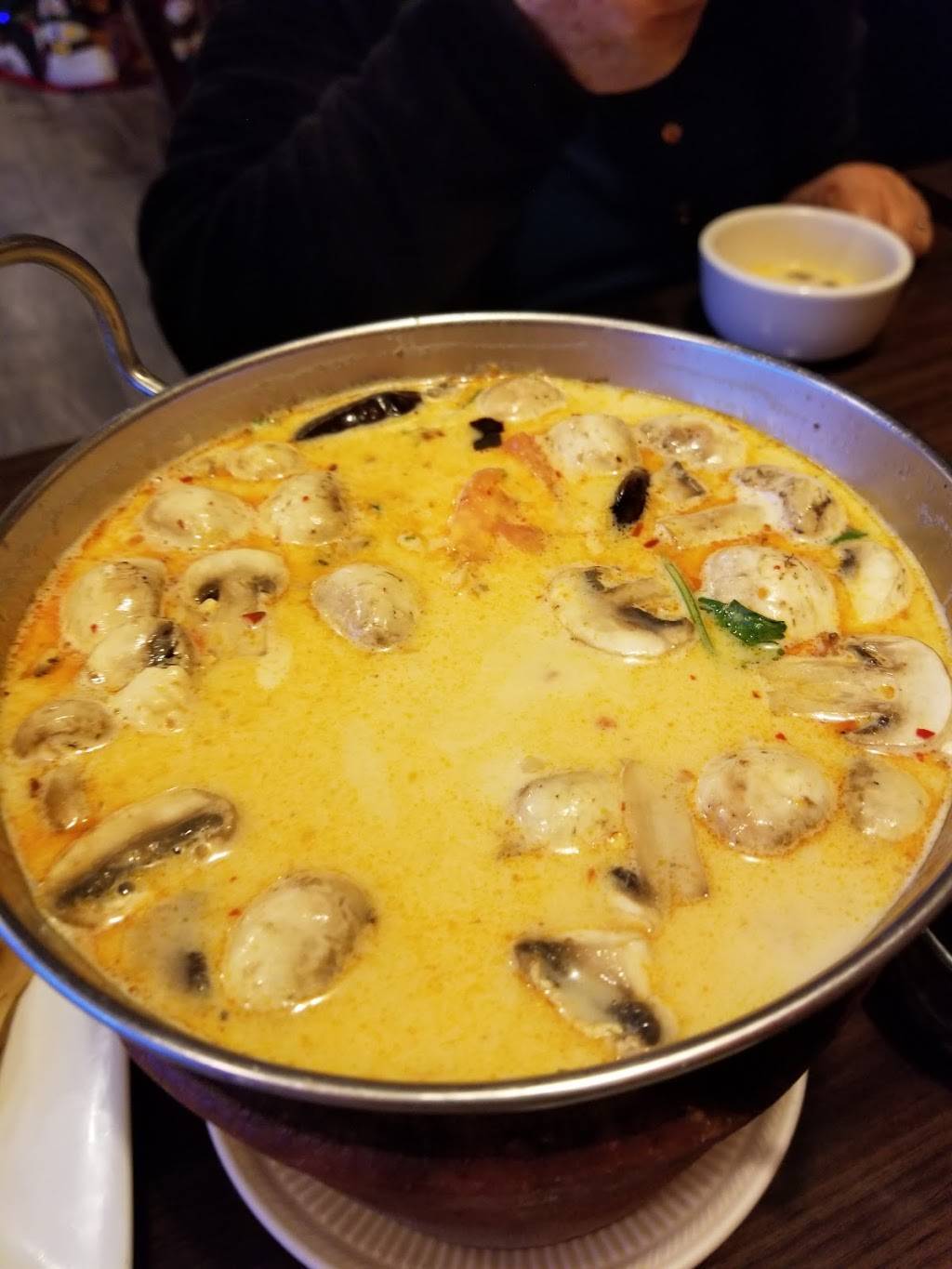 Sizzling Thai Kitchen | restaurant | 5138, 8330 Stewart and Gray Rd, Downey, CA 90241, USA | 5629232294 OR +1 562-923-2294