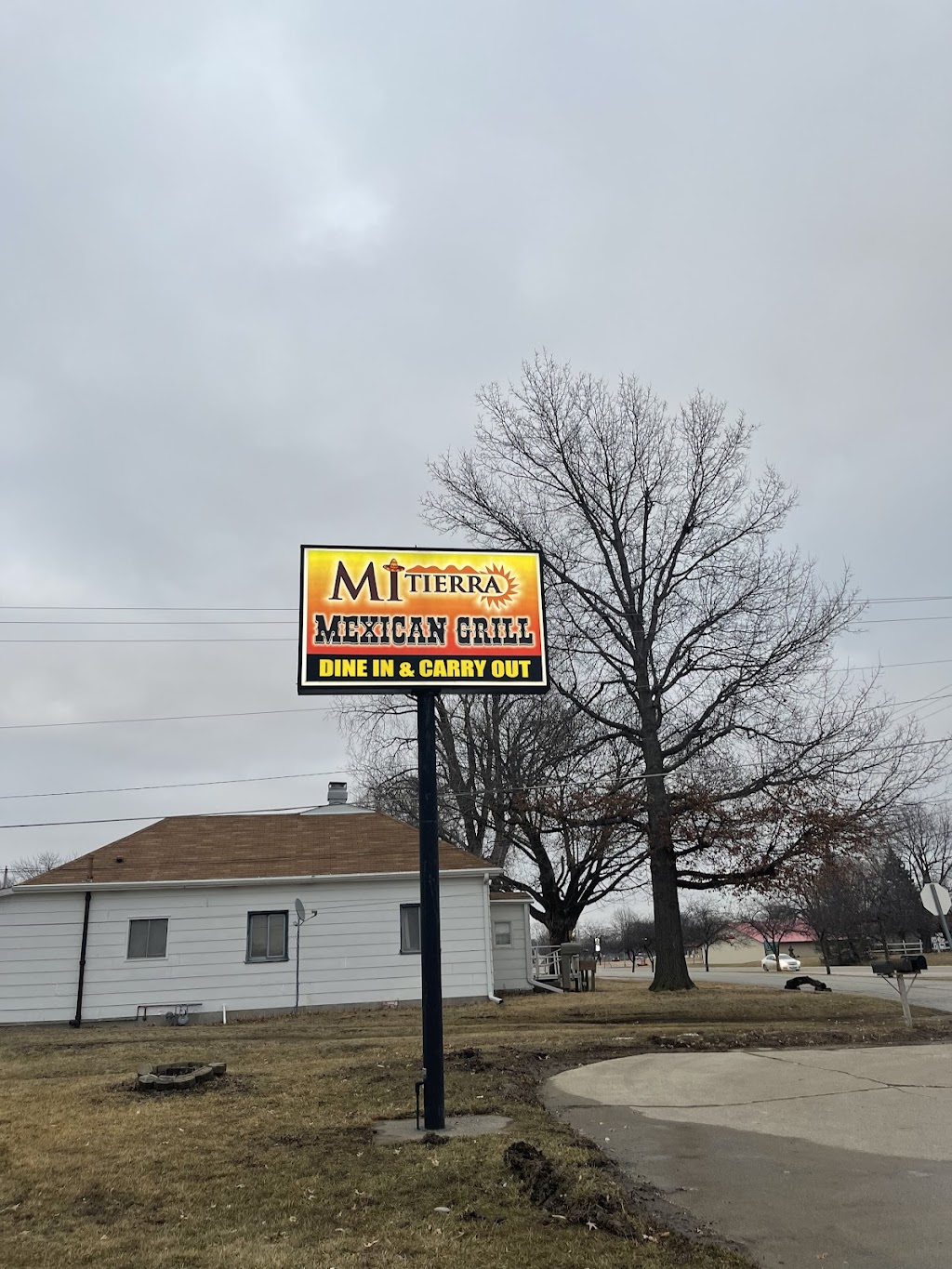 Mi Tierra Mexican Grill Albia | restaurant | 201 US-34, Albia, IA 52531, USA | 6419322539 OR +1 641-932-2539