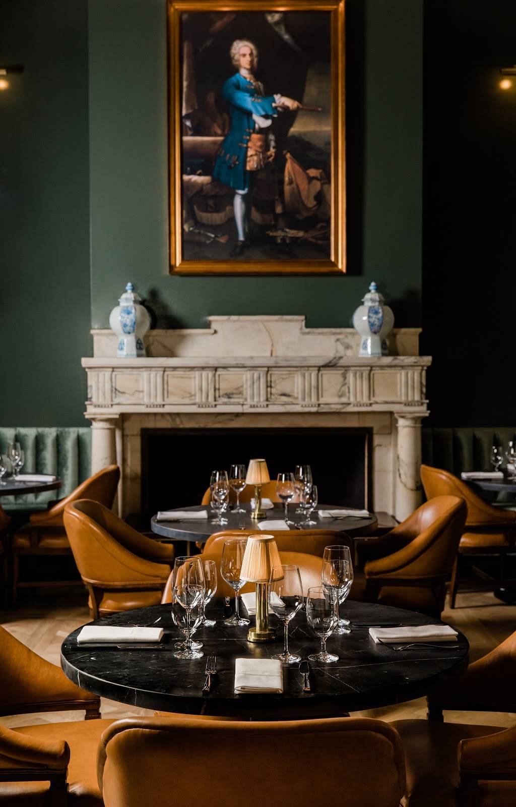 The Alexander Brown Restaurant | restaurant | 135 E Baltimore St, Baltimore, MD 21202, USA | 4434384540 OR +1 443-438-4540