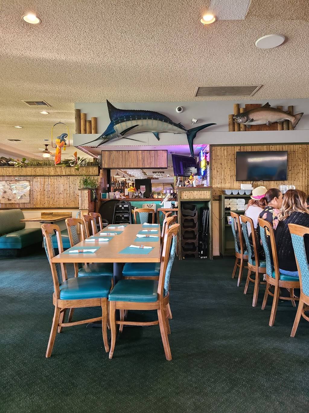 The Quarterdeck Seafood Bar & Grill | restaurant | 1500 W Branch St, Arroyo Grande, CA 93420, USA | 8054813474 OR +1 805-481-3474