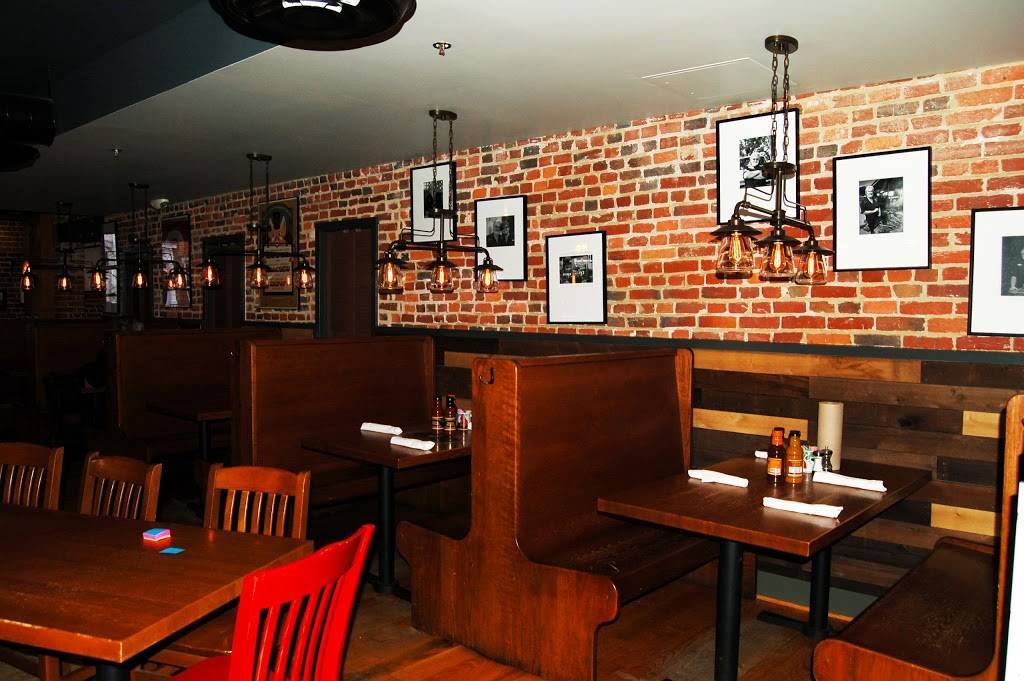 Myron Mixons Pitmaster Barbeque | restaurant | 220 N Lee St, Alexandria, VA 22314, USA | 7035353340 OR +1 703-535-3340