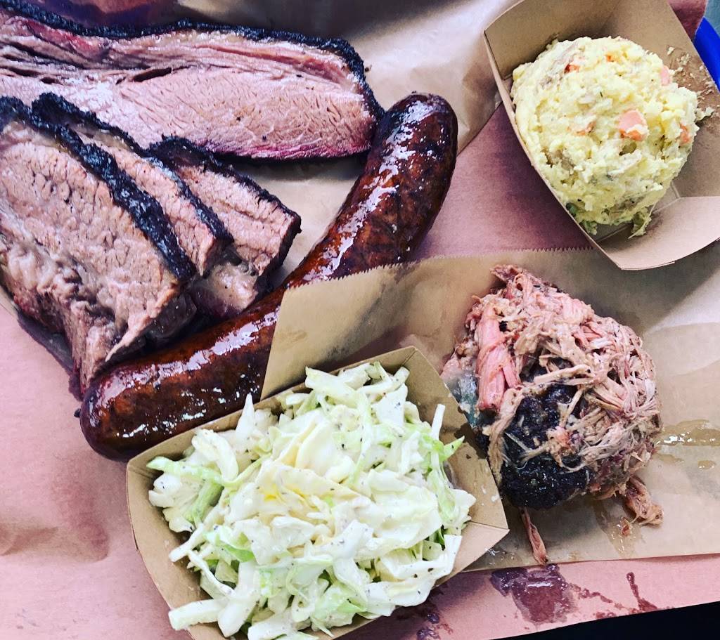 Botto’s BBQ | restaurant | 2204 NW Roosevelt St, Portland, OR 97210, USA | 9713345397 OR +1 971-334-5397