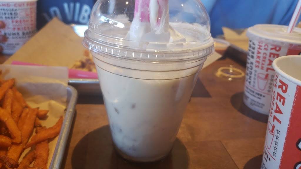 MOOYAH Burgers, Fries & Shakes | restaurant | 62 W 1230 N St #105, Provo, UT 84604, USA | 8017058500 OR +1 801-705-8500