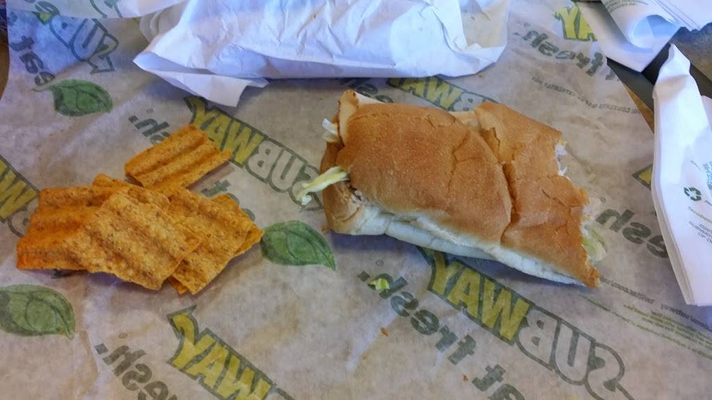 Subway | restaurant | 2441-D State St, New Albany, IN 47150, USA | 8129499050 OR +1 812-949-9050