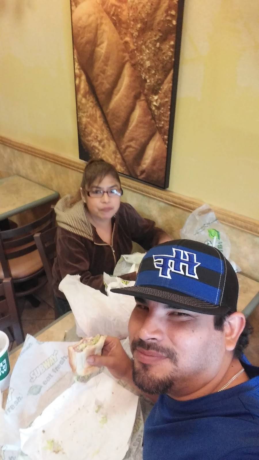 Subway Restaurants | restaurant | 2602 E Fletcher Ave, Tampa, FL 33612, USA | 8139779288 OR +1 813-977-9288