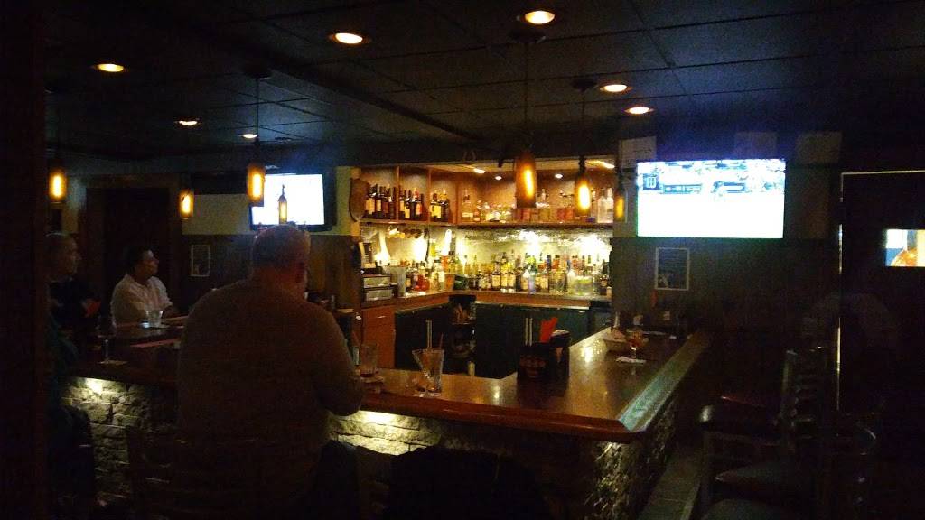 Colony Pub & Grille | restaurant | 2670 W 8th St, Erie, PA 16505, USA | 8148382162 OR +1 814-838-2162