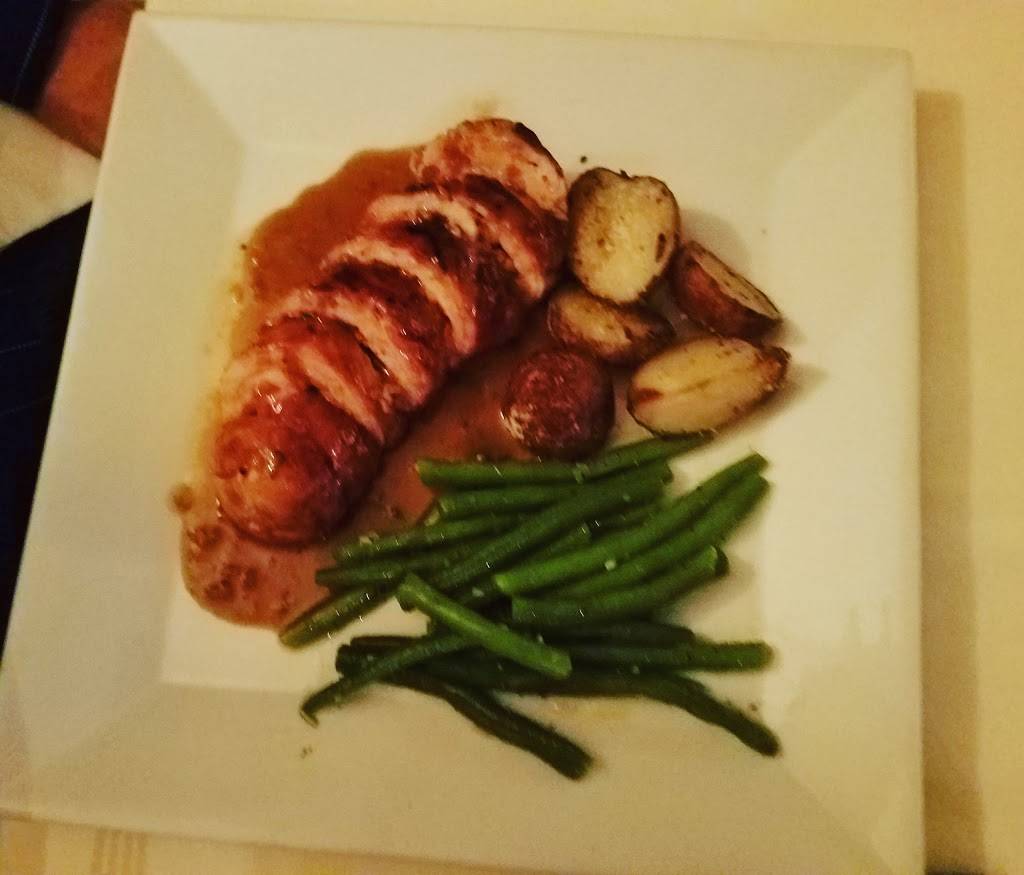 Mama Raos | restaurant | 6408 11th Ave, Brooklyn, NY 11219, USA | 7187452269 OR +1 718-745-2269