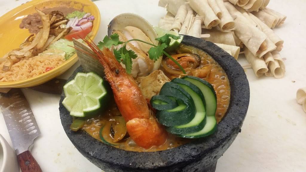 El Michoacano Restaurant | restaurant | 6966 Chestnut St, Gilroy, CA 95020, USA | 4088425877 OR +1 408-842-5877