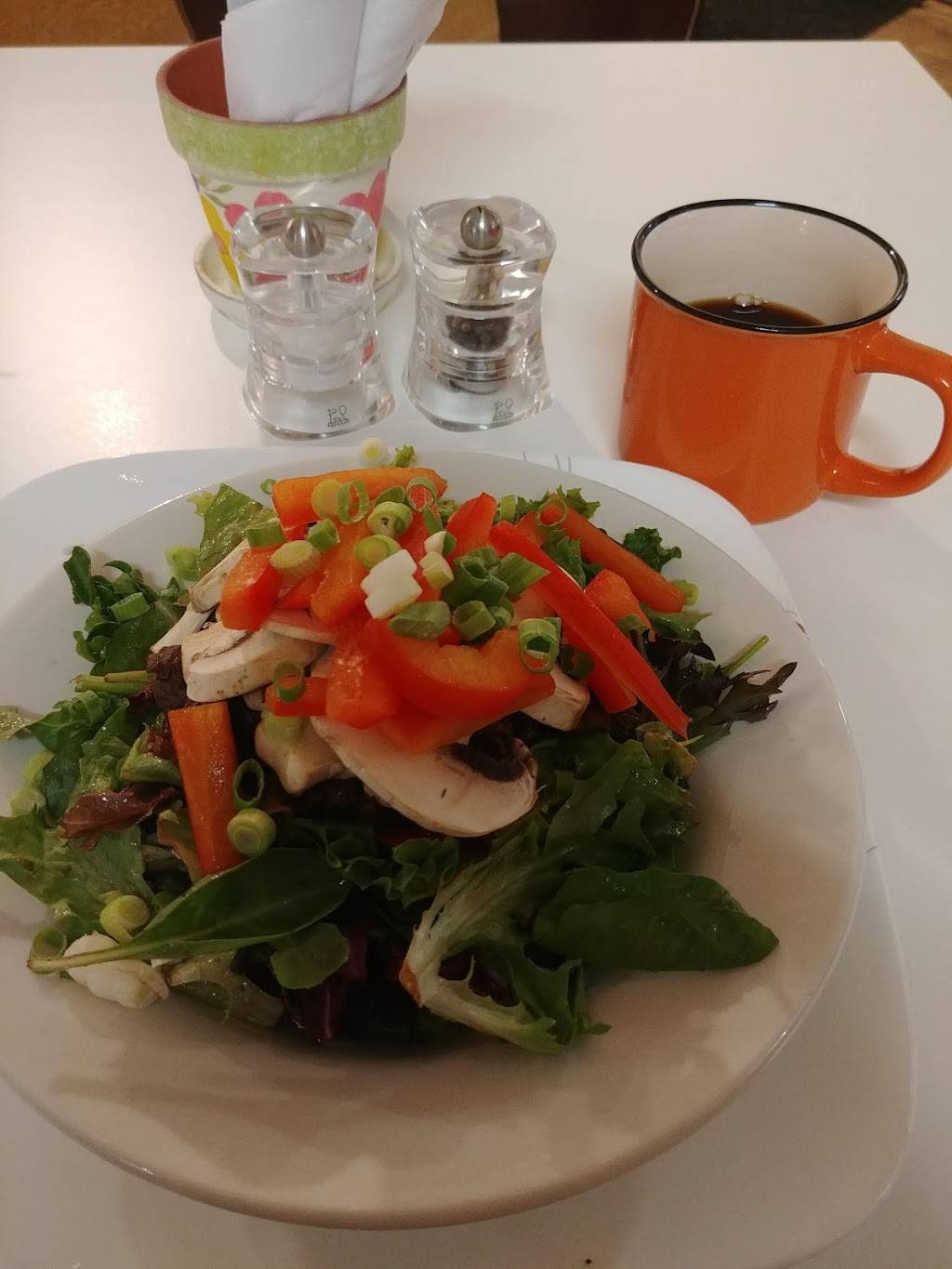 Willies Café | restaurant | 630 Dundas St, London, ON N5W 2Y8, Canada | 5194339027 OR +1 519-433-9027