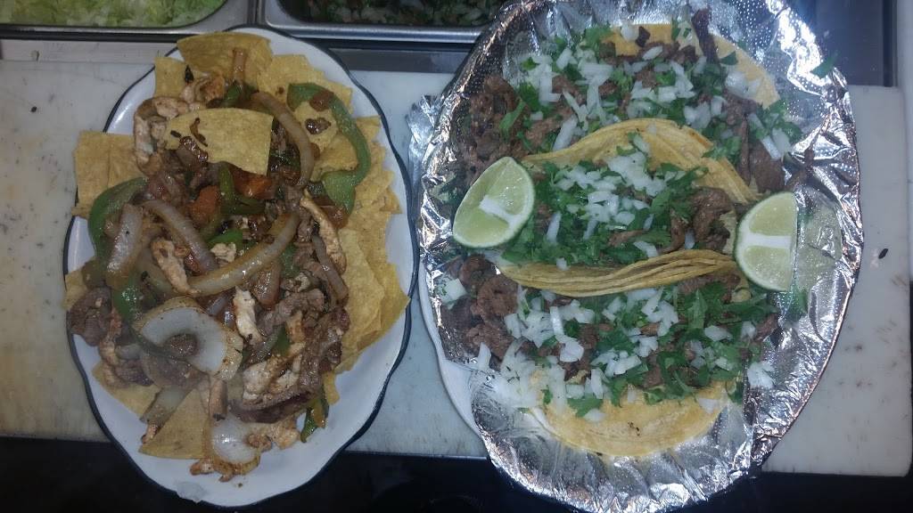 El Mexicano Restaurant | restaurant | 5 Williamson Dr Ste 200, Fairfield, IL 62837, USA | 6188427868 OR +1 618-842-7868