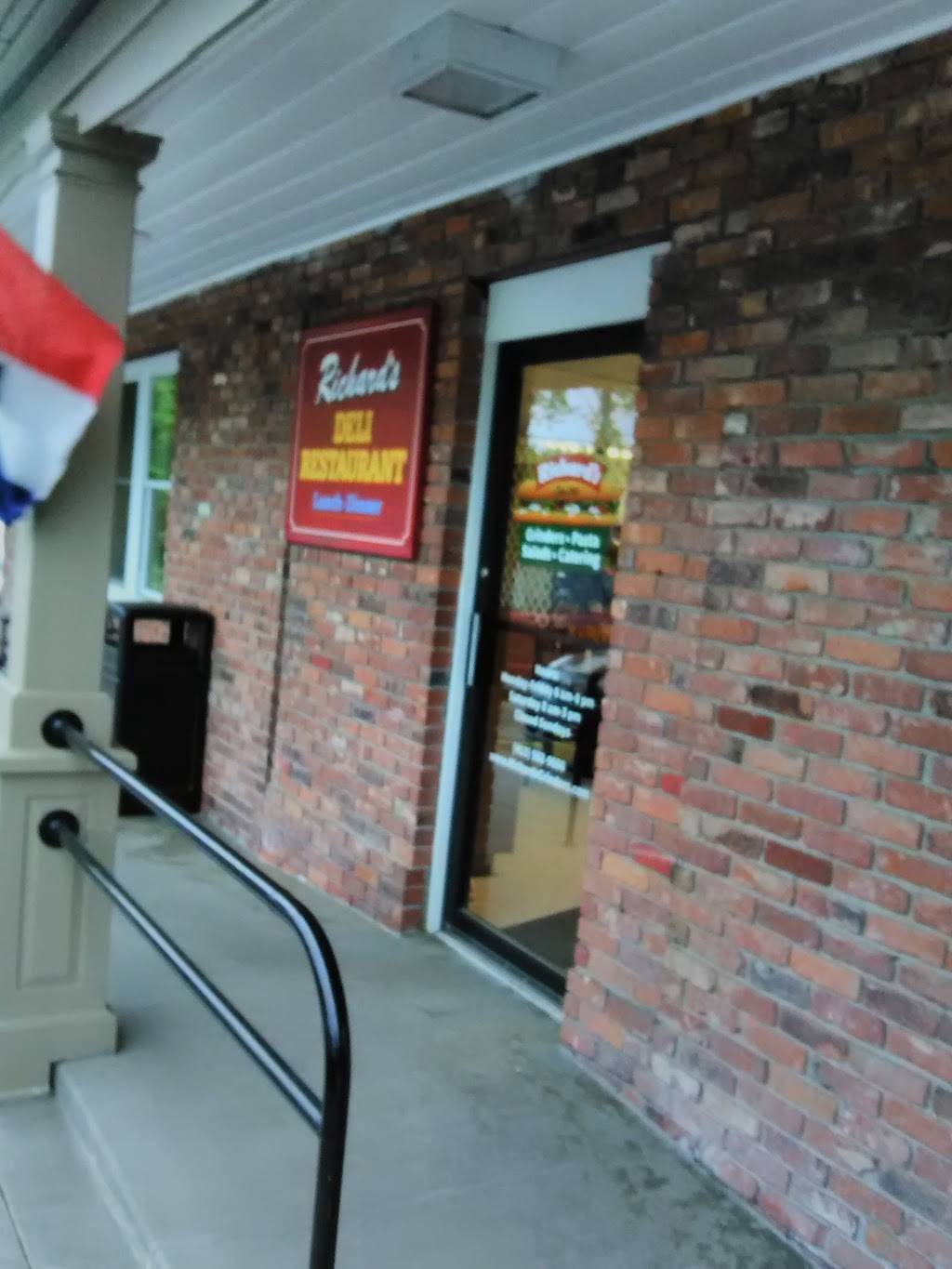 Richards Grinders | meal takeaway | 2592, 420 Union St # A, Westfield, MA 01085, USA | 4135629600 OR +1 413-562-9600