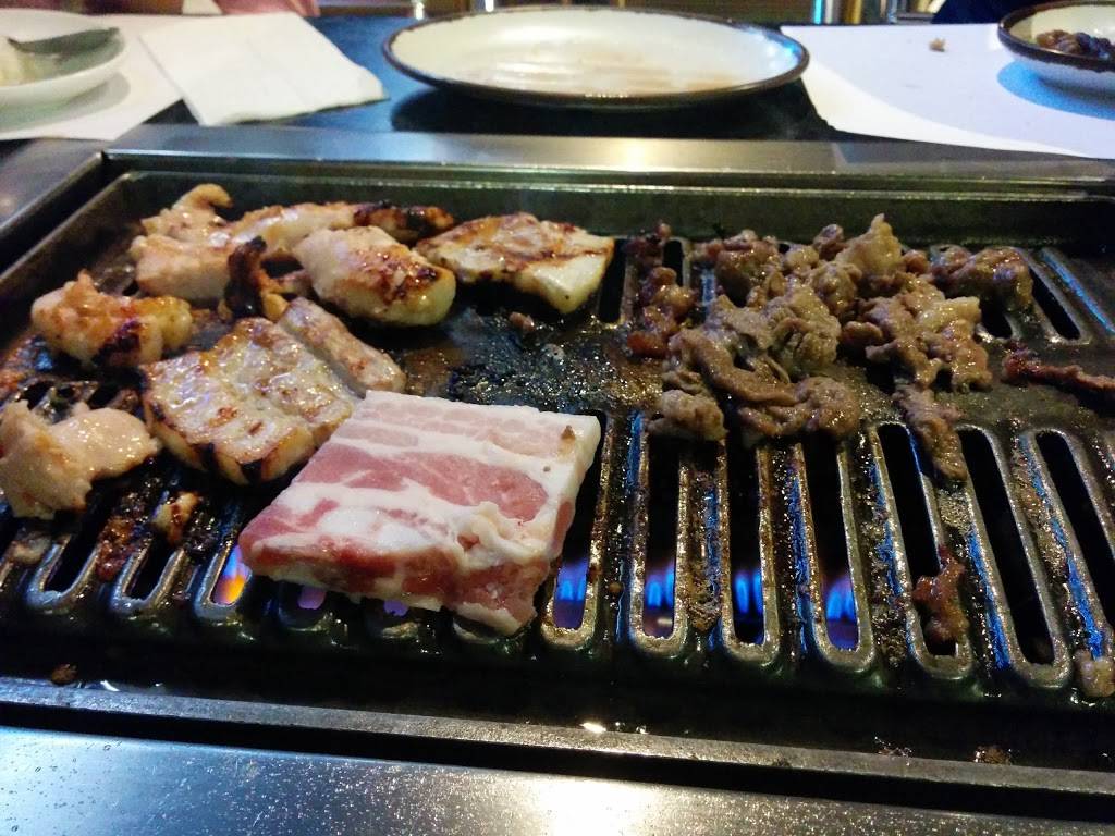 Mr. Lees Barbeque House | restaurant | 12300 South St, Artesia, CA 90701, USA | 5628091339 OR +1 562-809-1339