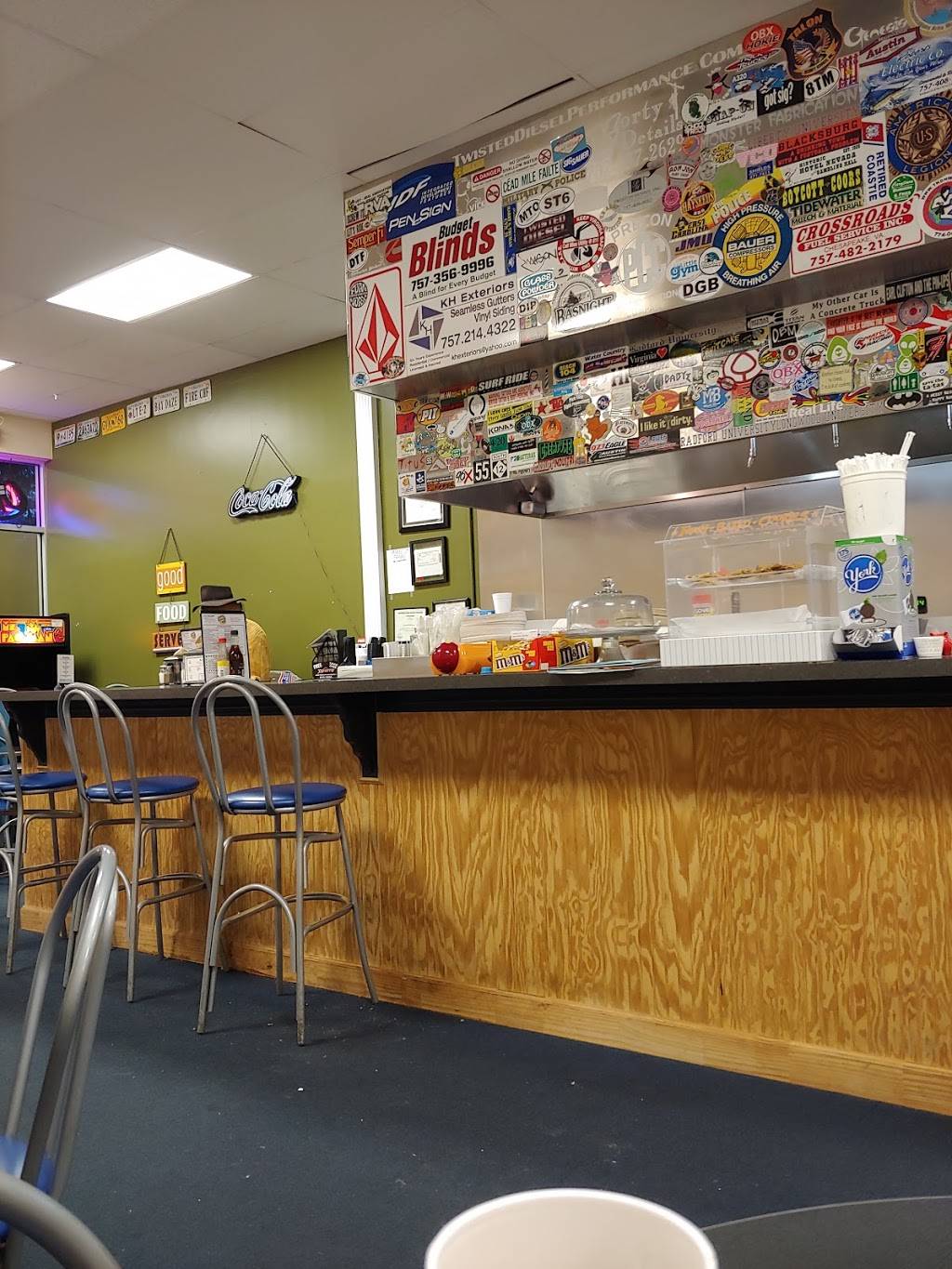 Perfectly Frank | restaurant | 236 Carmichael Way # 314, Chesapeake, VA 23322, USA | 7574320212 OR +1 757-432-0212