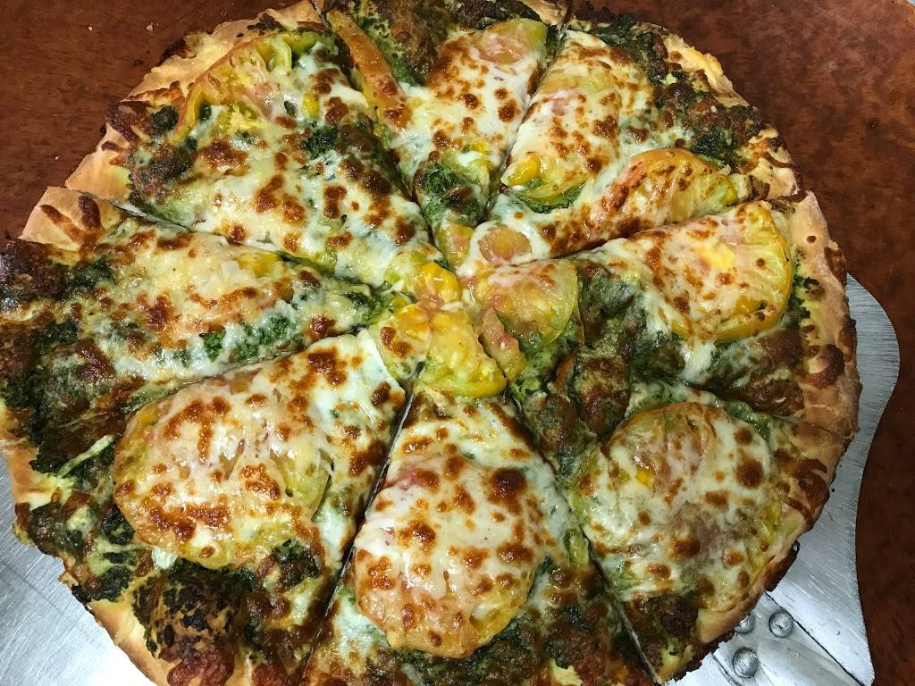 Amicis Pizza & Living Room | restaurant | 3249 Twelve Mile Rd, Berkley, MI 48072, USA | 2485444100 OR +1 248-544-4100