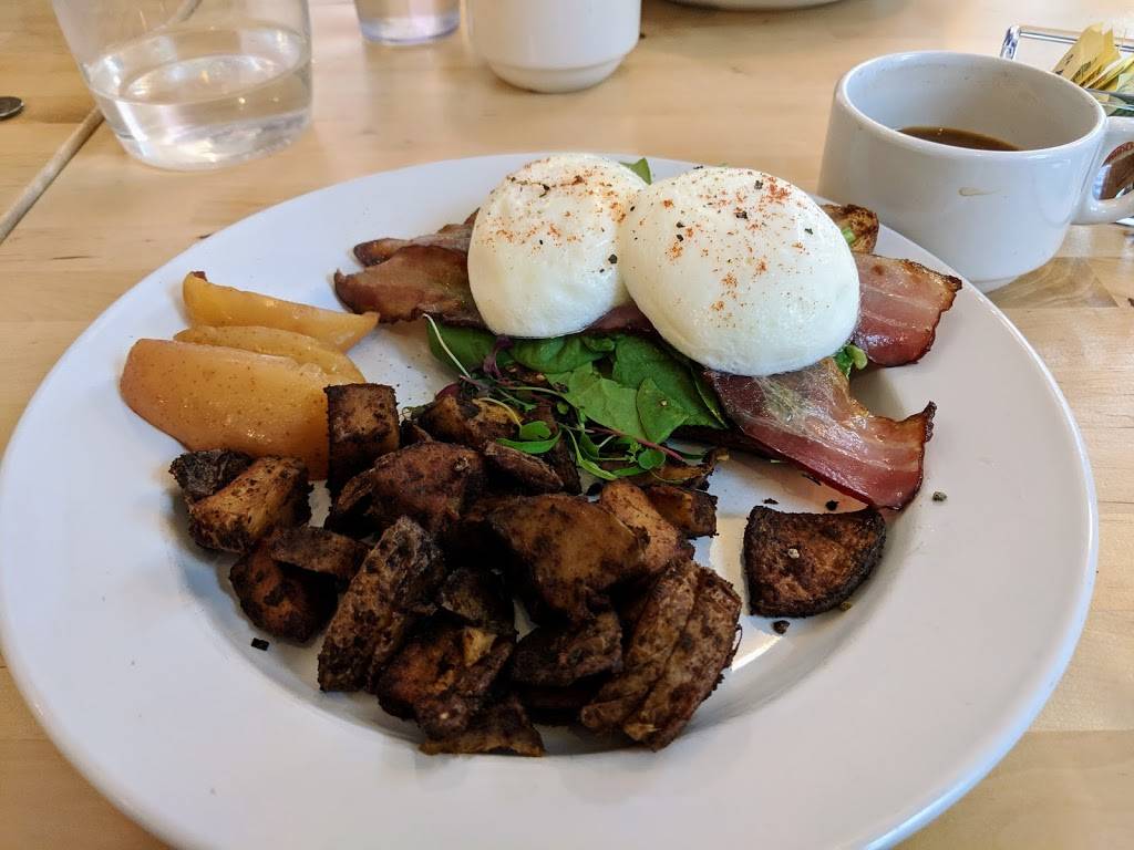 Commonwealth On Queen | cafe | 301 N Queen St, Lancaster, PA 17603, USA | 7172083394 OR +1 717-208-3394