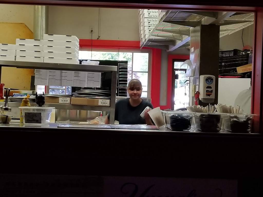 Classic Pizza | restaurant | 543 S High St, Columbus, OH 43215, USA | 6142287000 OR +1 614-228-7000