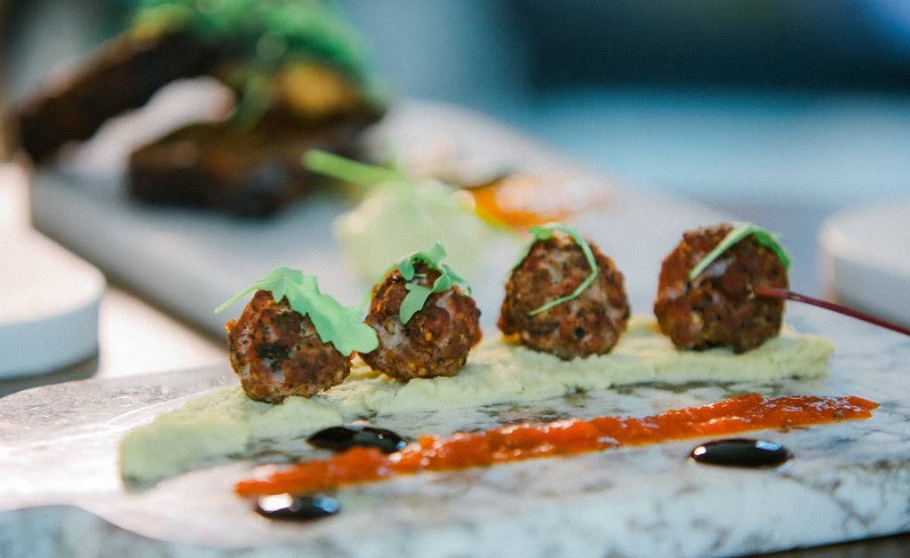 DIVALIVA | restaurant | 205 Promenade Du Centropolis, Laval, QC H7T 0B3, Canada | 4506886588 OR +1 450-688-6588