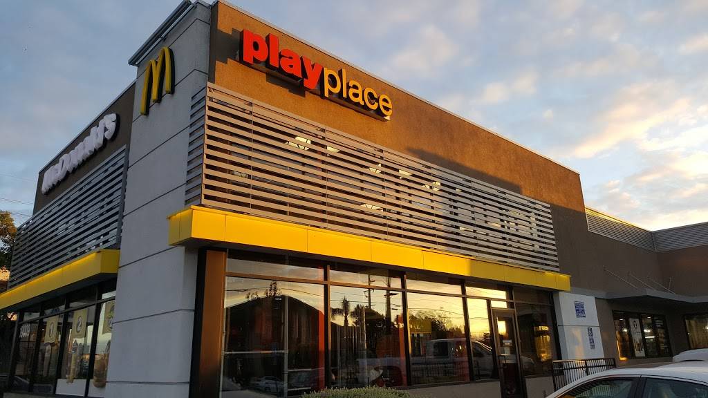 McDonalds | cafe | 19009 Hawthorne Blvd, Torrance, CA 90503, USA | 3103706511 OR +1 310-370-6511