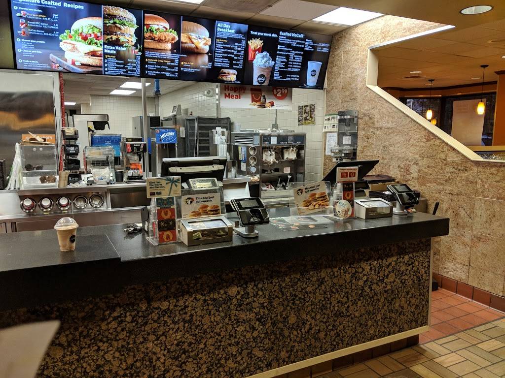 McDonalds | cafe | 258 Main St, Lancaster, NH 03584, USA | 6037882123 OR +1 603-788-2123