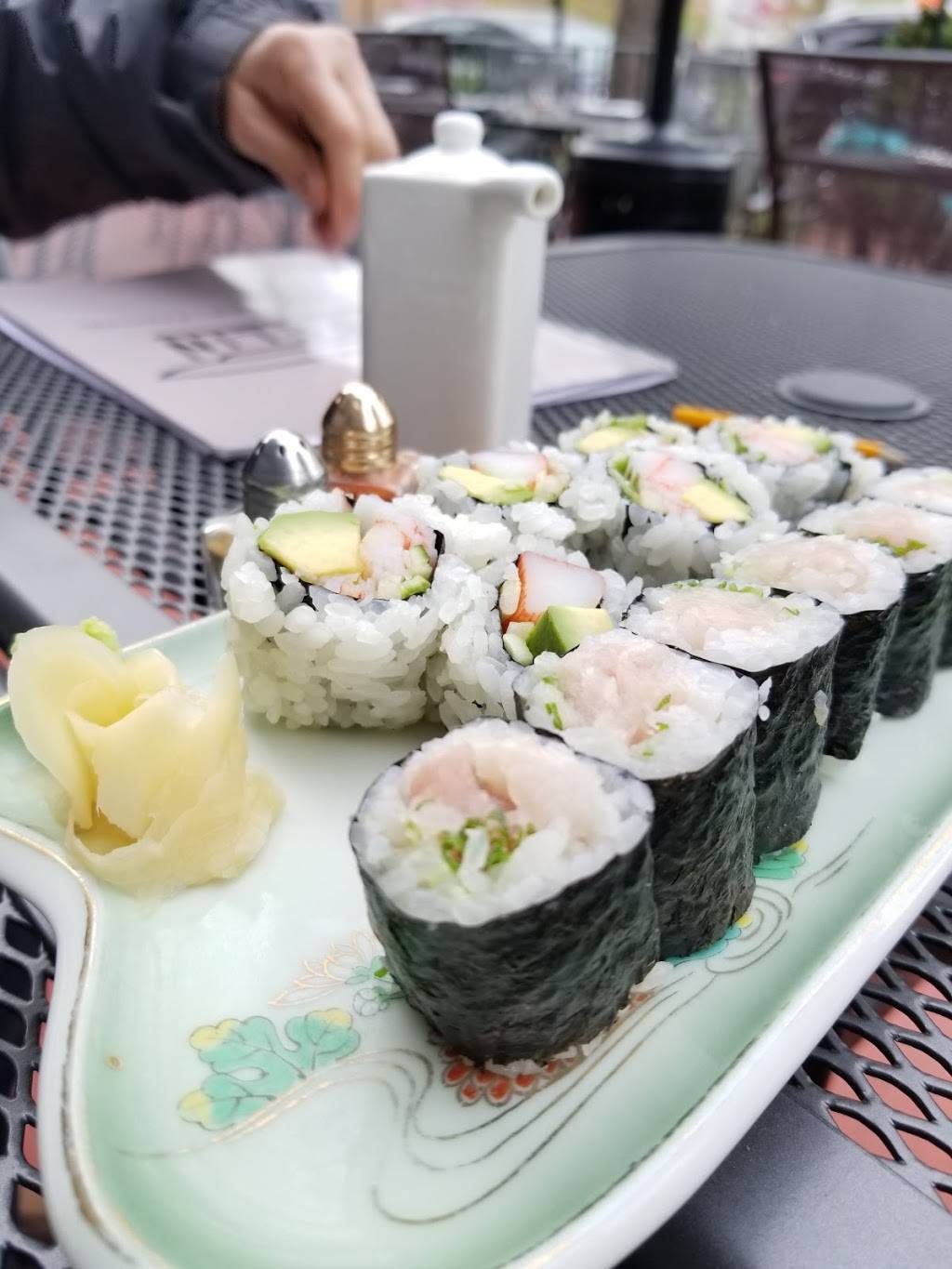 Zeppelin | restaurant | 1544 9th St NW, Washington, DC 20001, USA | 2025061068 OR +1 202-506-1068