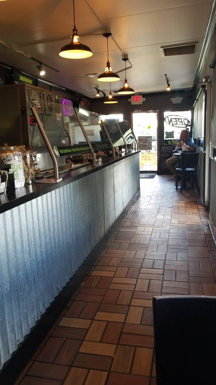 Burrito Famous | restaurant | 3412 W University Ave, Gainesville, FL 32607, USA | 3526726654 OR +1 352-672-6654