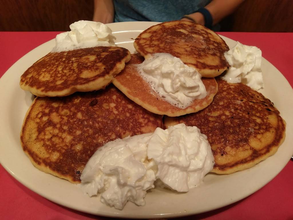 Vivios Food & Spirits | restaurant | 2460 Market St, Detroit, MI 48207, USA | 3133931711 OR +1 313-393-1711